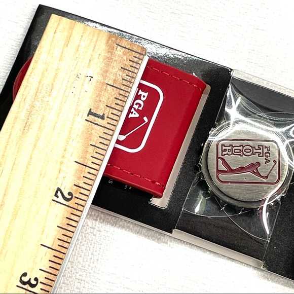 PGA Tour Golf Metallic Pocket Clip With Ball Marker Tango Red New - Picture 12 of 16